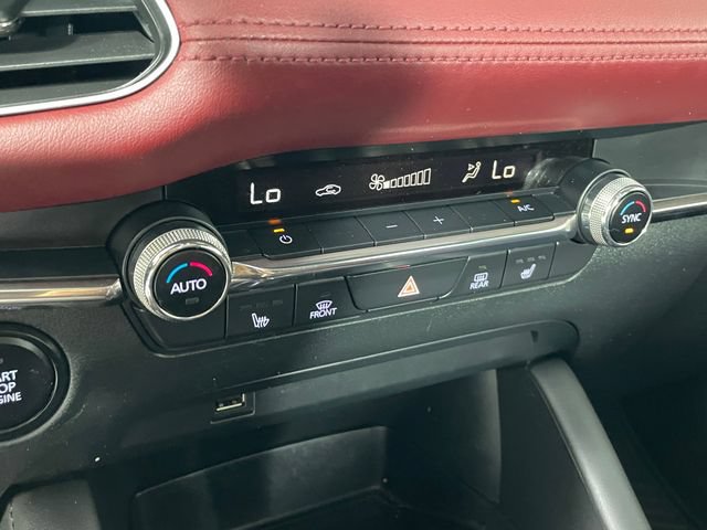 Used 2020 MAZDA MAZDA3 Hatchback w/ Premium Package FWD image 10