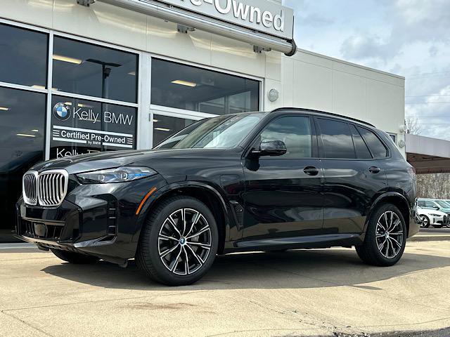 Certified 2024 BMW X5 xDrive50e w/ M Sport Package image 4