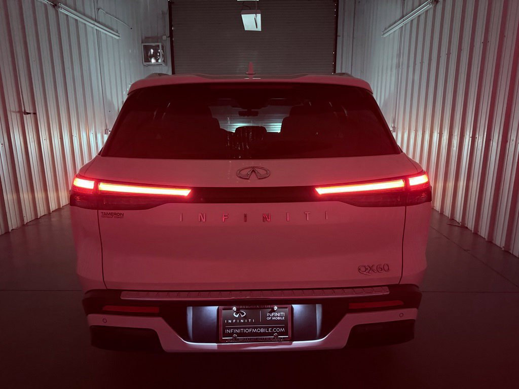 Certified 2023 INFINITI QX60 Luxe w/ Vision Package FWD image 9