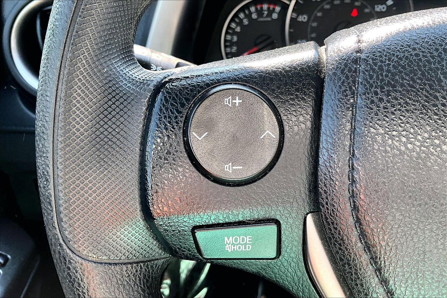 Used 2016 Toyota RAV4 LE image 17