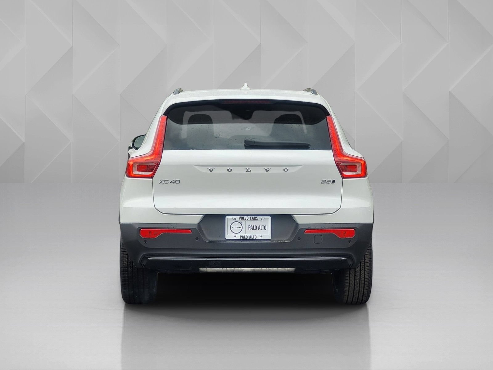 New 2026 Volvo XC40 B5 Ultra w/ Climate Package AWD/4WD image 5