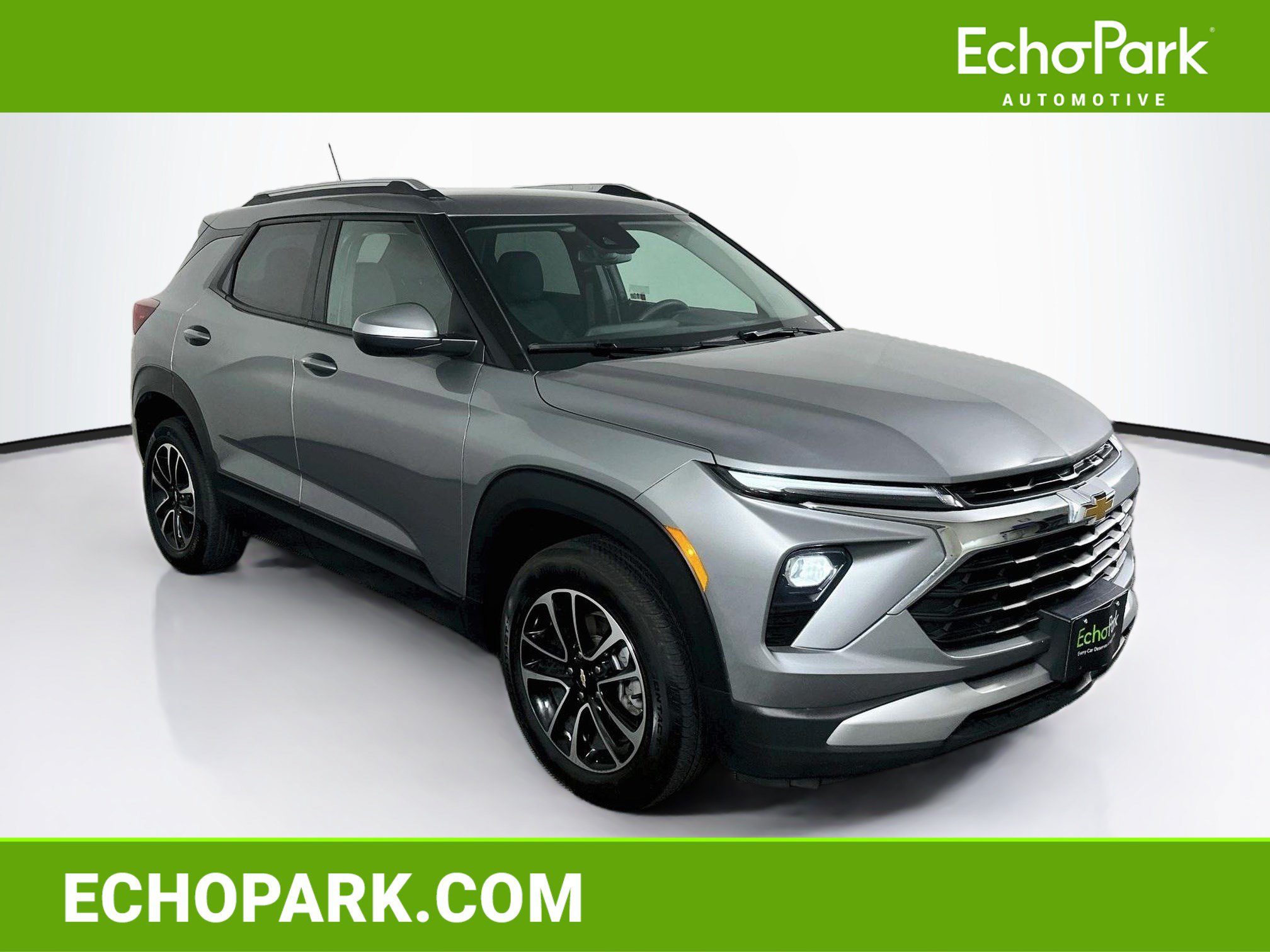 Used 2025 Chevrolet TrailBlazer LT AWD/4WD image 1