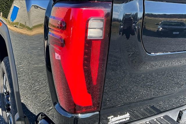 Used 2025 GMC Sierra 3500 Denali w/ Denali Reserve Package image 24