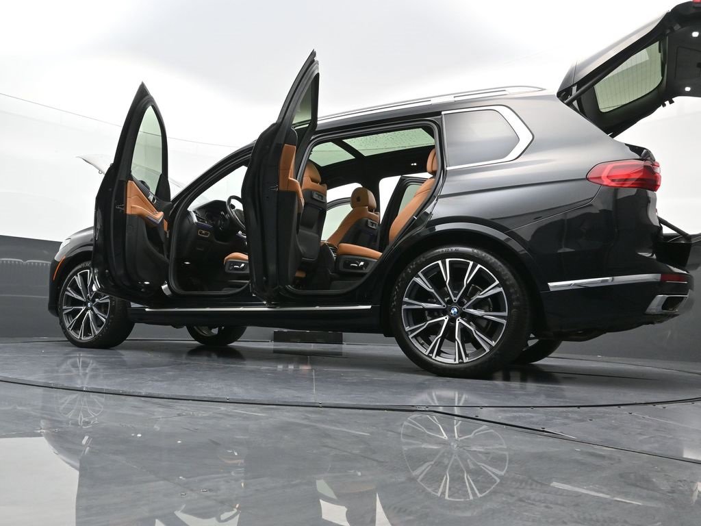 Used 2022 BMW X7 xDrive40i w/ Cold Weather Package image 42