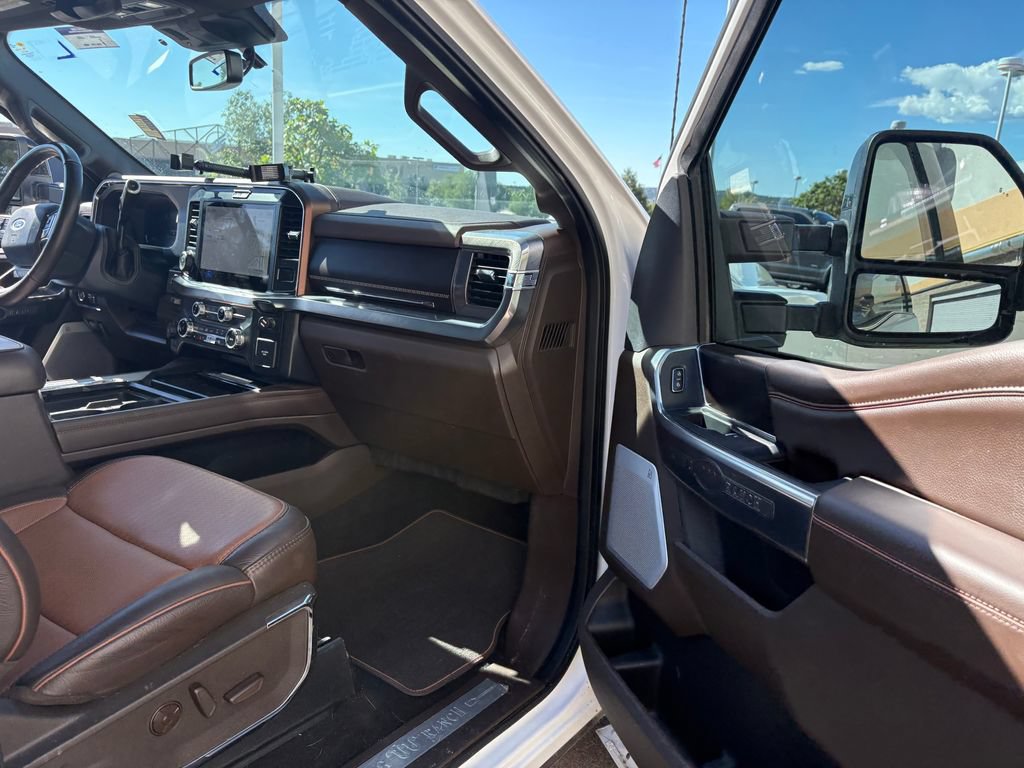 Certified 2025 Ford F250 King Ranch AWD/4WD image 30