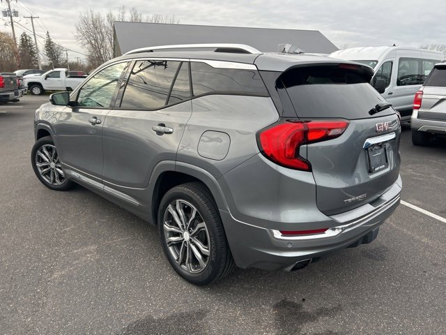 Used 2019 GMC Terrain Denali w/ Advanced Safety Package image 5