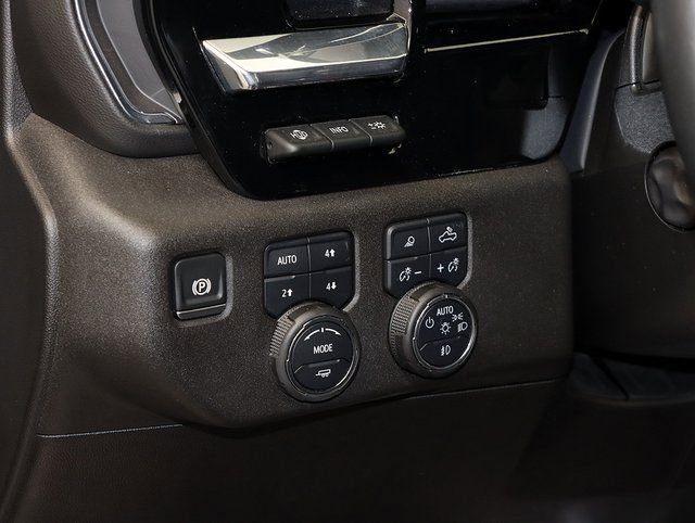 Used 2024 Chevrolet Silverado 1500 High Country w/ Technology Package image 27