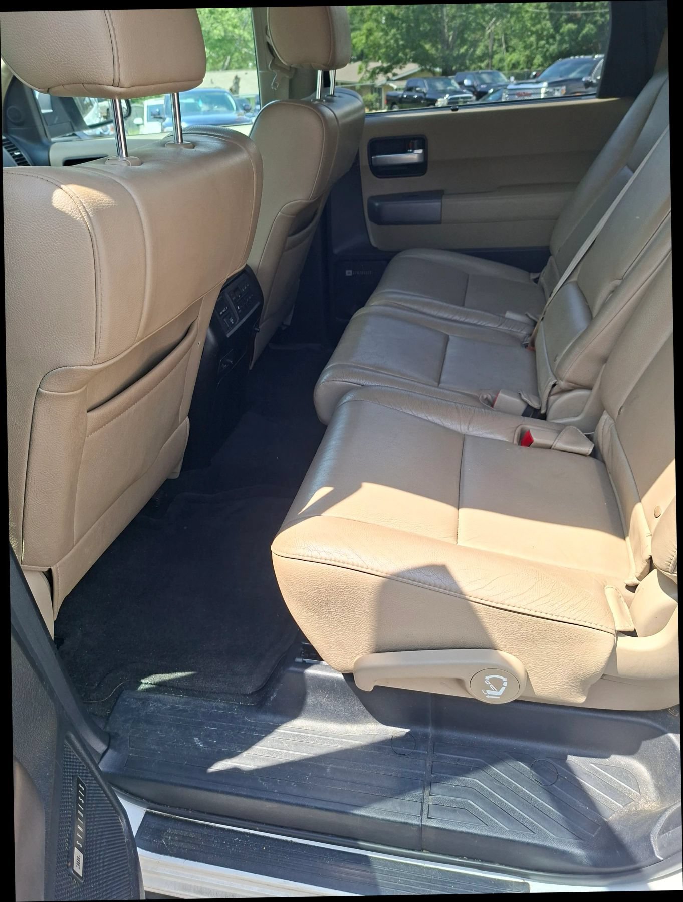 Used 2013 Toyota Sequoia Limited AWD/4WD image 8
