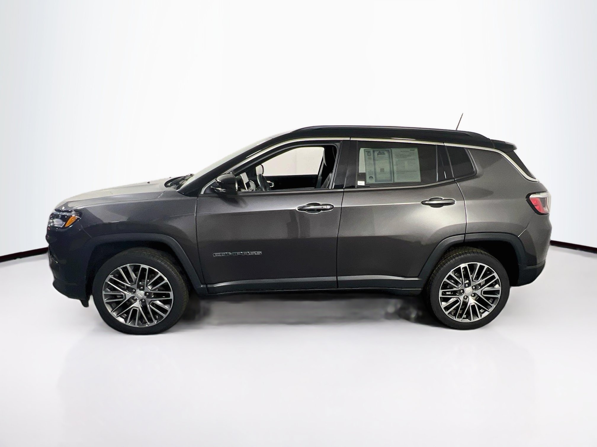 Used 2023 Jeep Compass Limited w/ Elite Group AWD/4WD image 8
