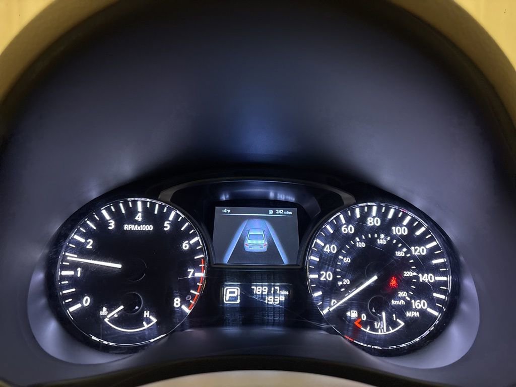 Used 2015 Nissan Altima 2.5 SL w/ Moonroof Package image 16