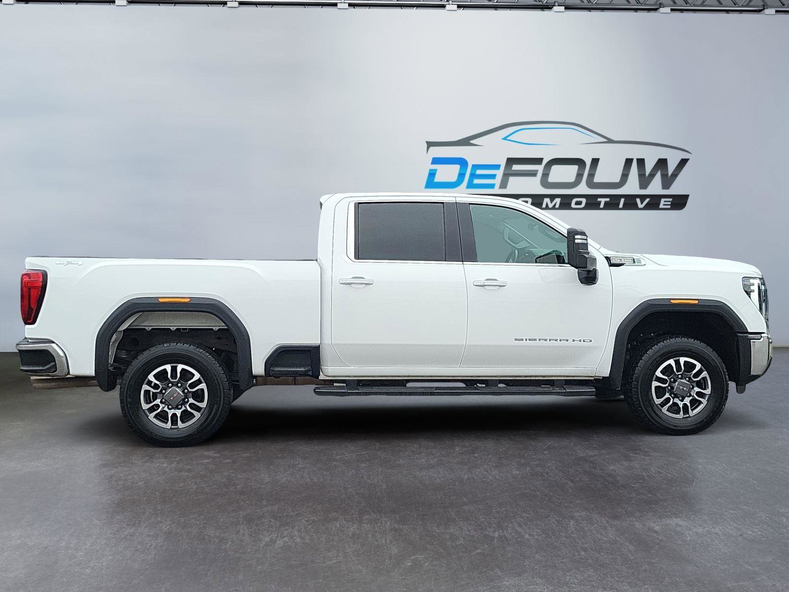 Used 2024 GMC Sierra 2500 SLE w/ SLE Value Package image 2