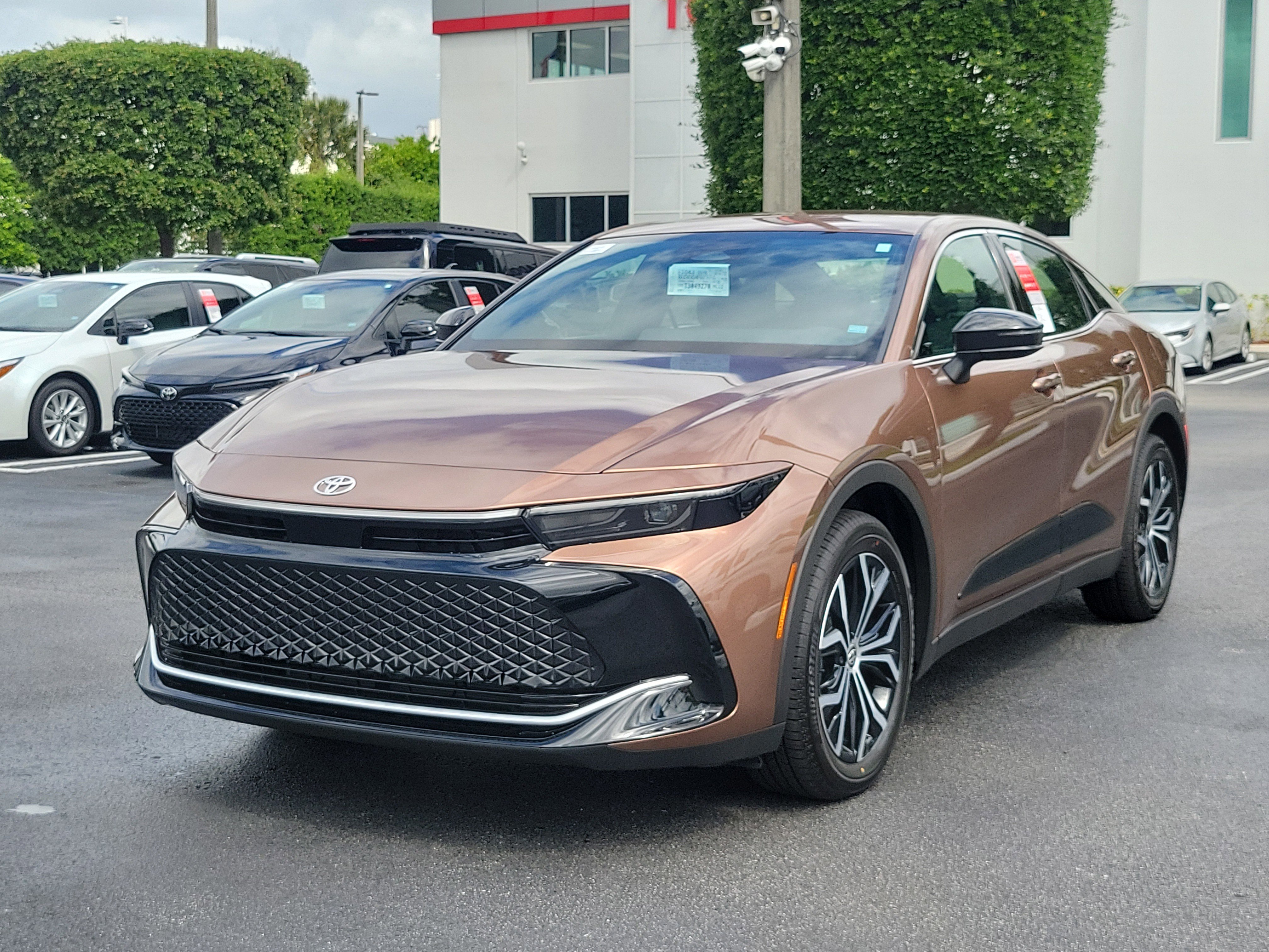 New 2026 Toyota Crown XLE AWD/4WD image 5