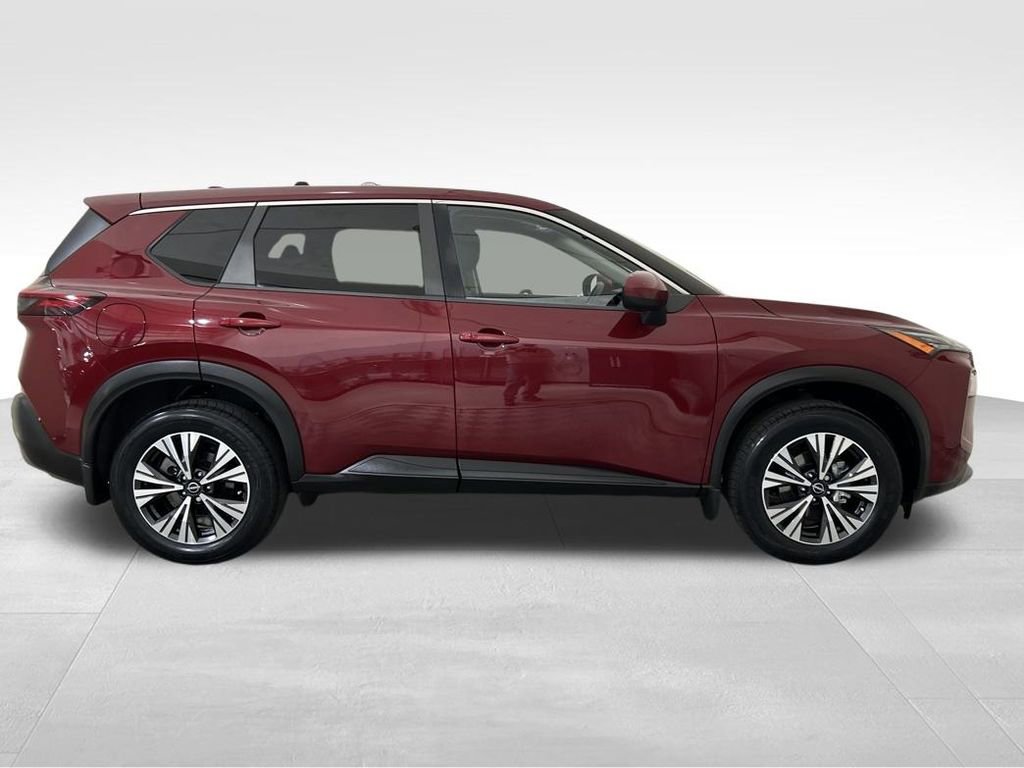 Used 2023 Nissan Rogue SV image 7