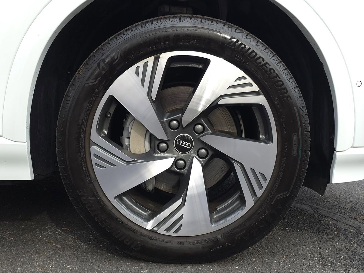 Used 2025 Audi Q6 e-tron Premium Plus AWD/4WD image 62