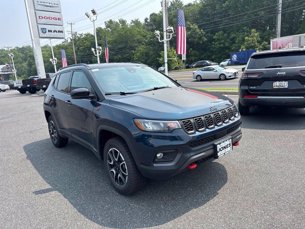 New 2026 Jeep Compass Trailhawk AWD/4WD image 3
