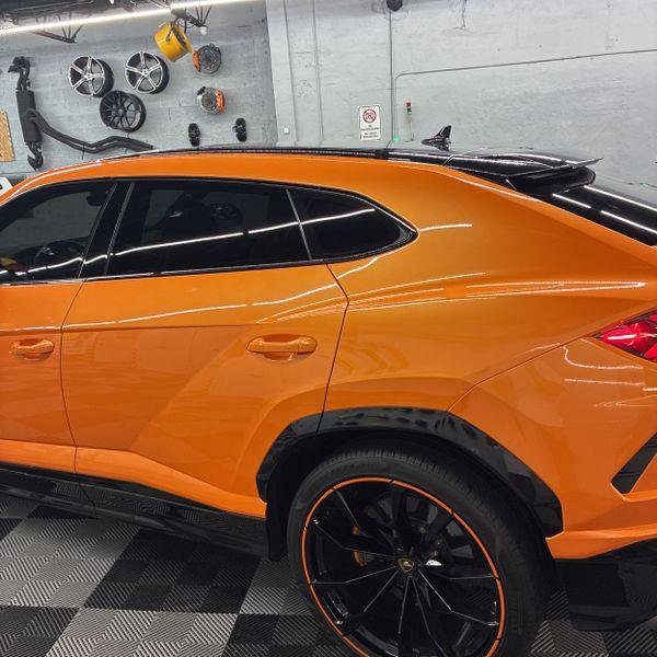 Used 2021 Lamborghini Urus AWD/4WD image 4