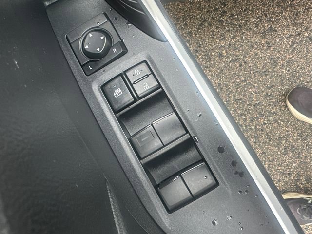 Used 2024 Toyota RAV4 LE AWD/4WD image 29