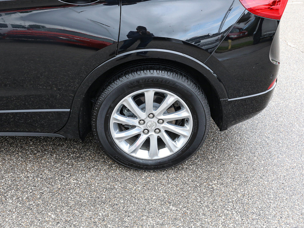 Used 2019 Buick Envision Essence FWD image 3