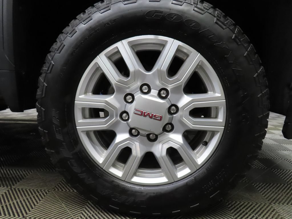 Used 2022 GMC Sierra 3500 SLT w/ X31 Off-Road Package AWD/4WD image 8