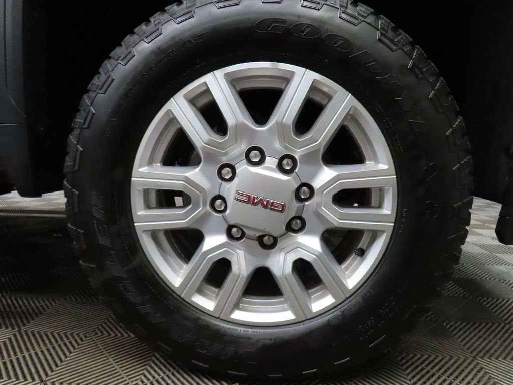 Used 2022 GMC Sierra 3500 SLT w/ X31 Off-Road Package image 8