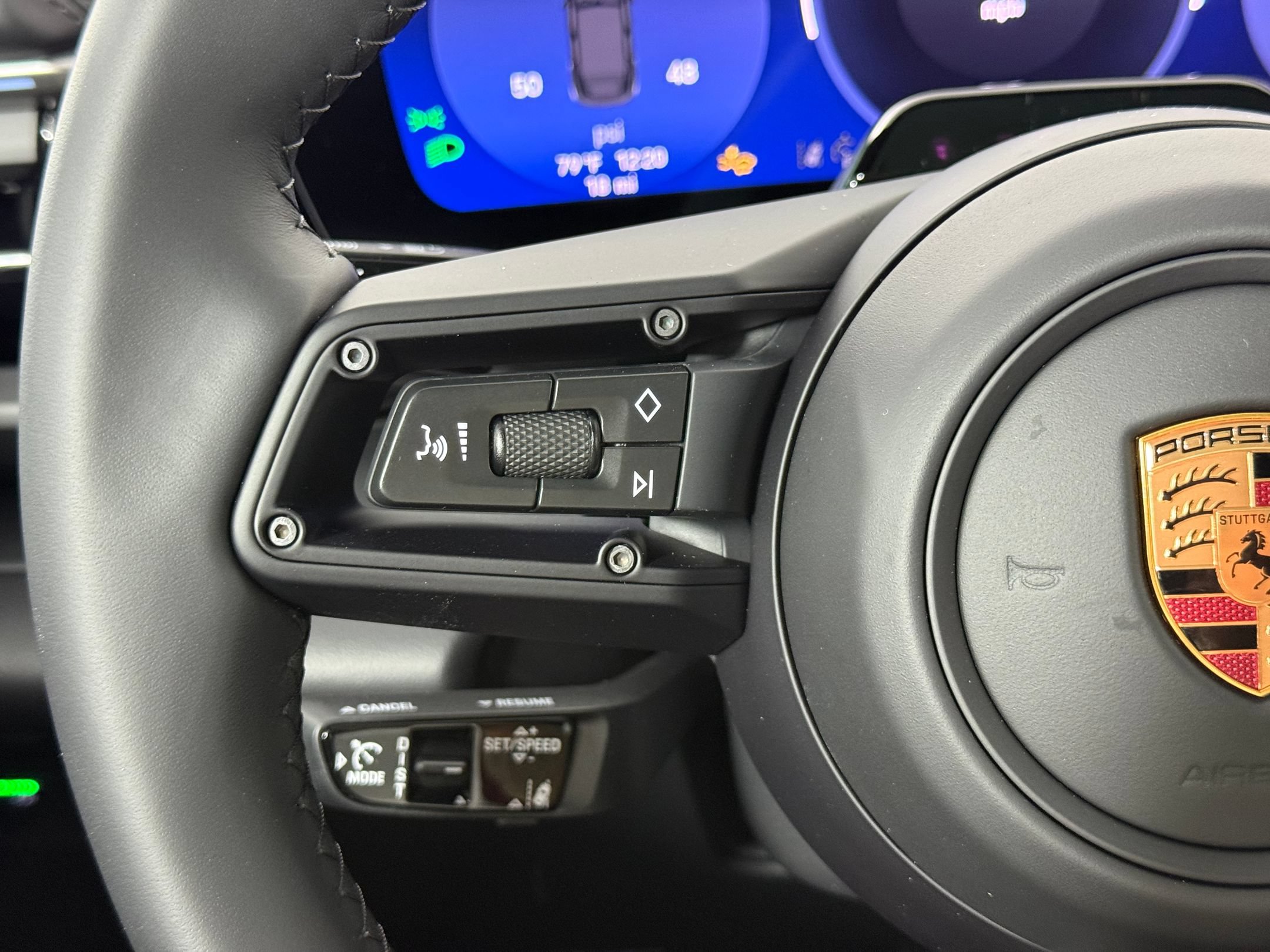 Certified 2026 Porsche Macan Electric RWD image 22