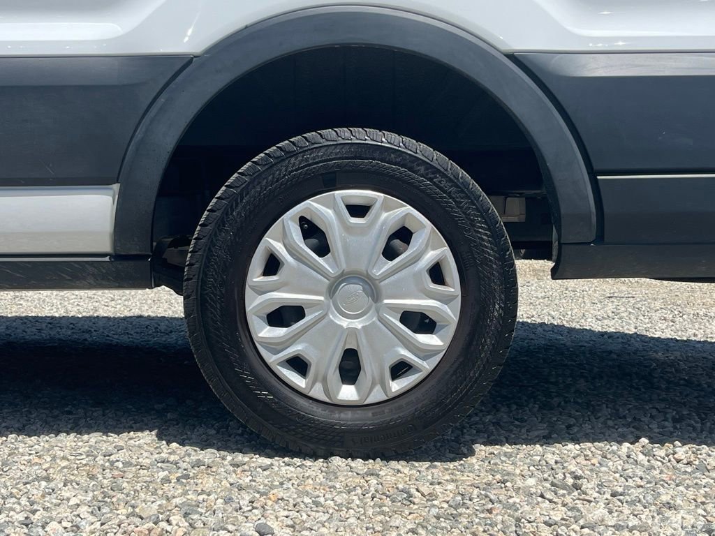 Used 2022 Ford E-Transit 148 High Roof Extended image 13