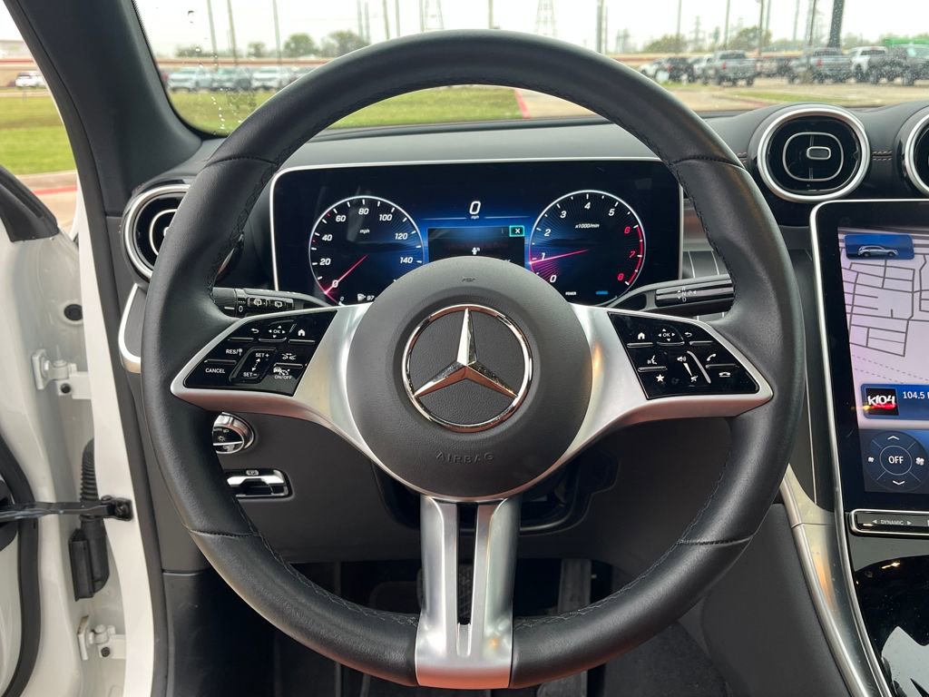 Used 2024 Mercedes-Benz GLC 300 4MATIC image 23