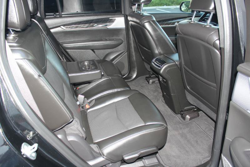 Used 2024 Cadillac XT6 Premium Luxury FWD image 19