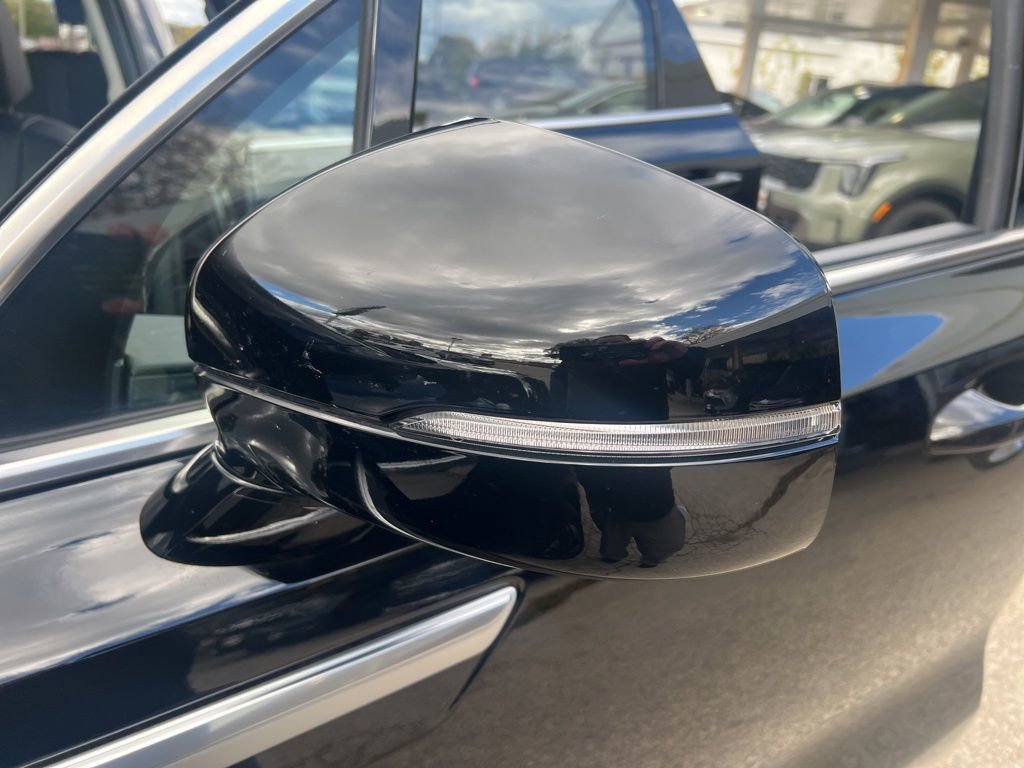 Certified 2025 Kia Sorento S w/ Panoramic Sunroof Package image 31