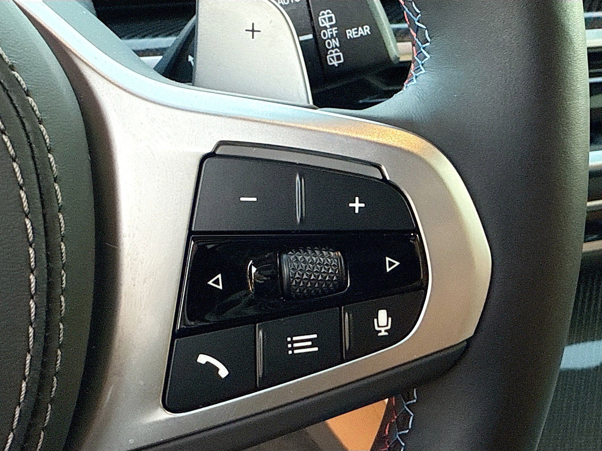 Used 2026 BMW X5 M60i image 40