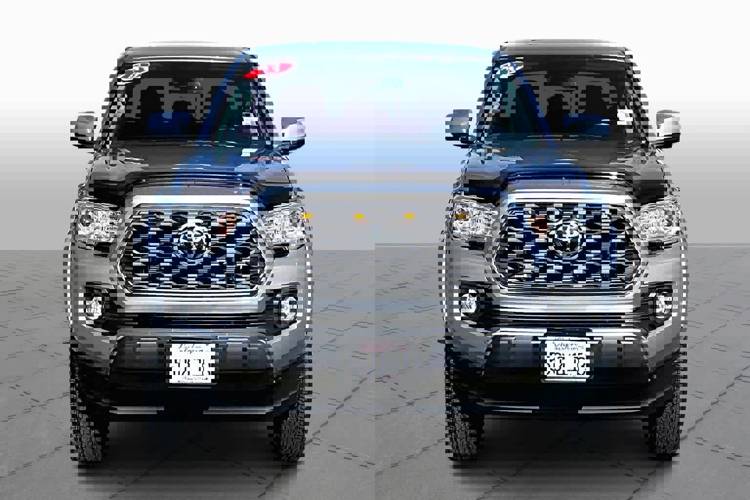 Certified 2023 Toyota Tacoma SR5 image 3
