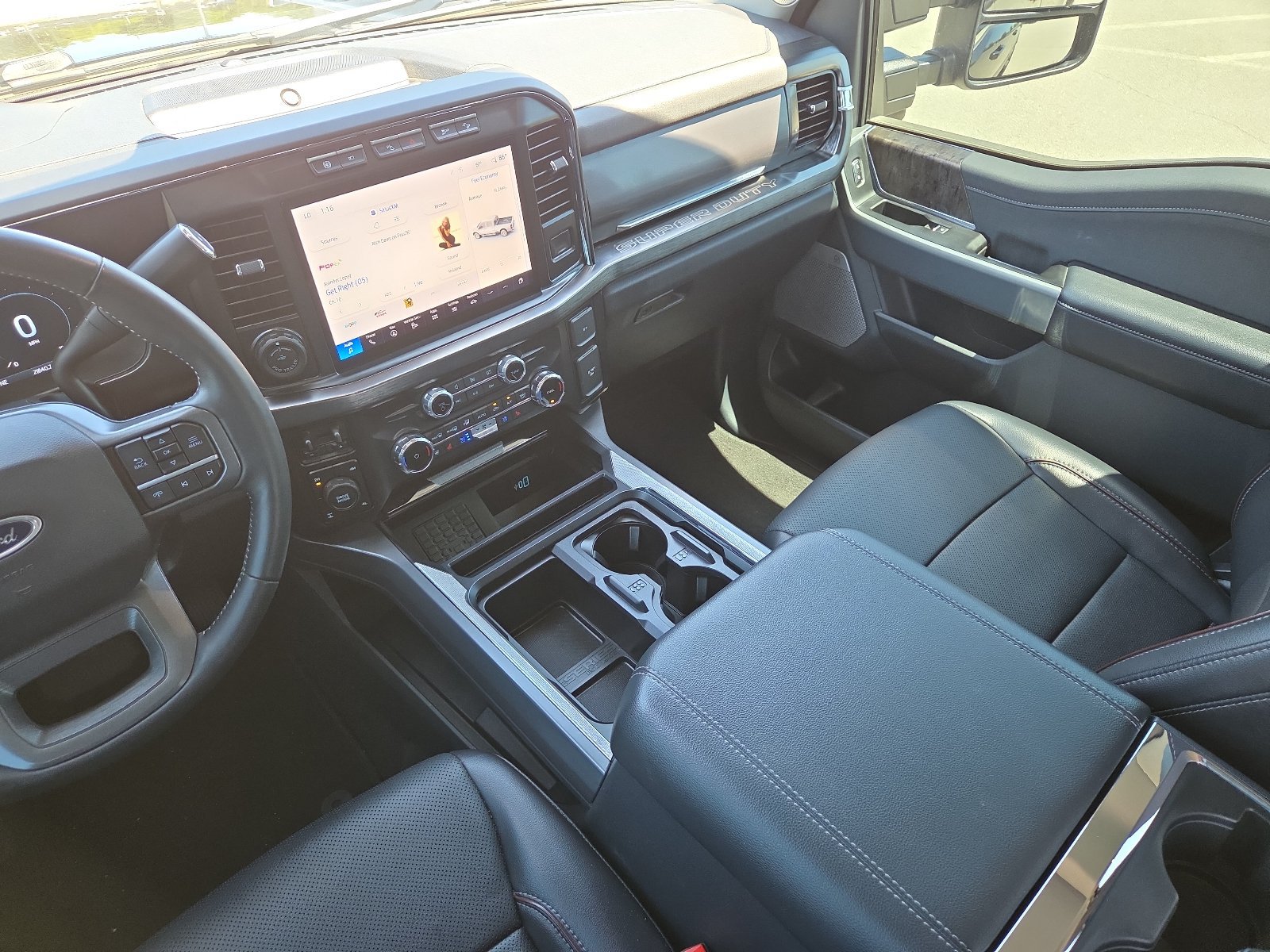 Used 2024 Ford F250 Lariat w/ Lariat Ultimate Package AWD/4WD image 11