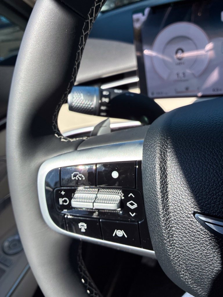 New 2027 Genesis GV70 2.5T Advanced AWD/4WD image 29