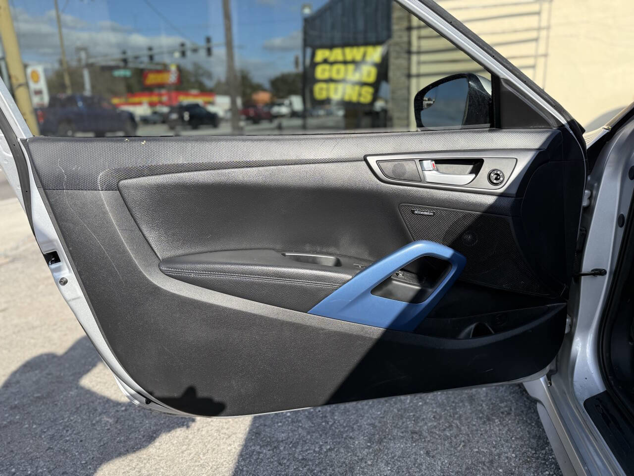 Used 2014 Hyundai Veloster Turbo w/ Turbo Technology Package 04 image 11