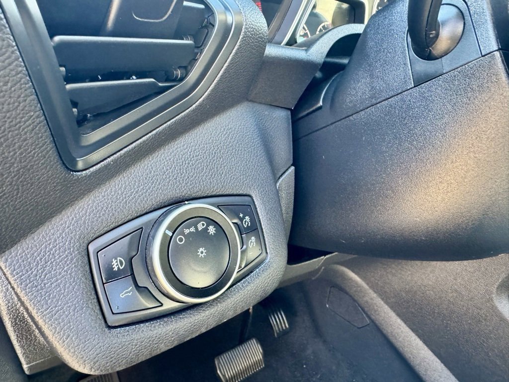 Used 2018 Ford Escape SE w/ SE Sync 3 Package image 19