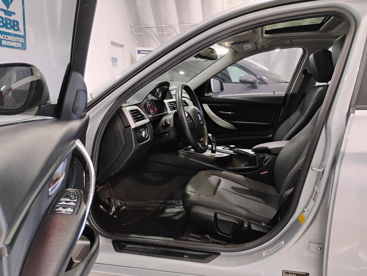 Used 2017 BMW 320i Sedan image 70