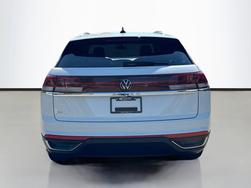 Used 2024 Volkswagen Atlas Cross Sport SE FWD image 7