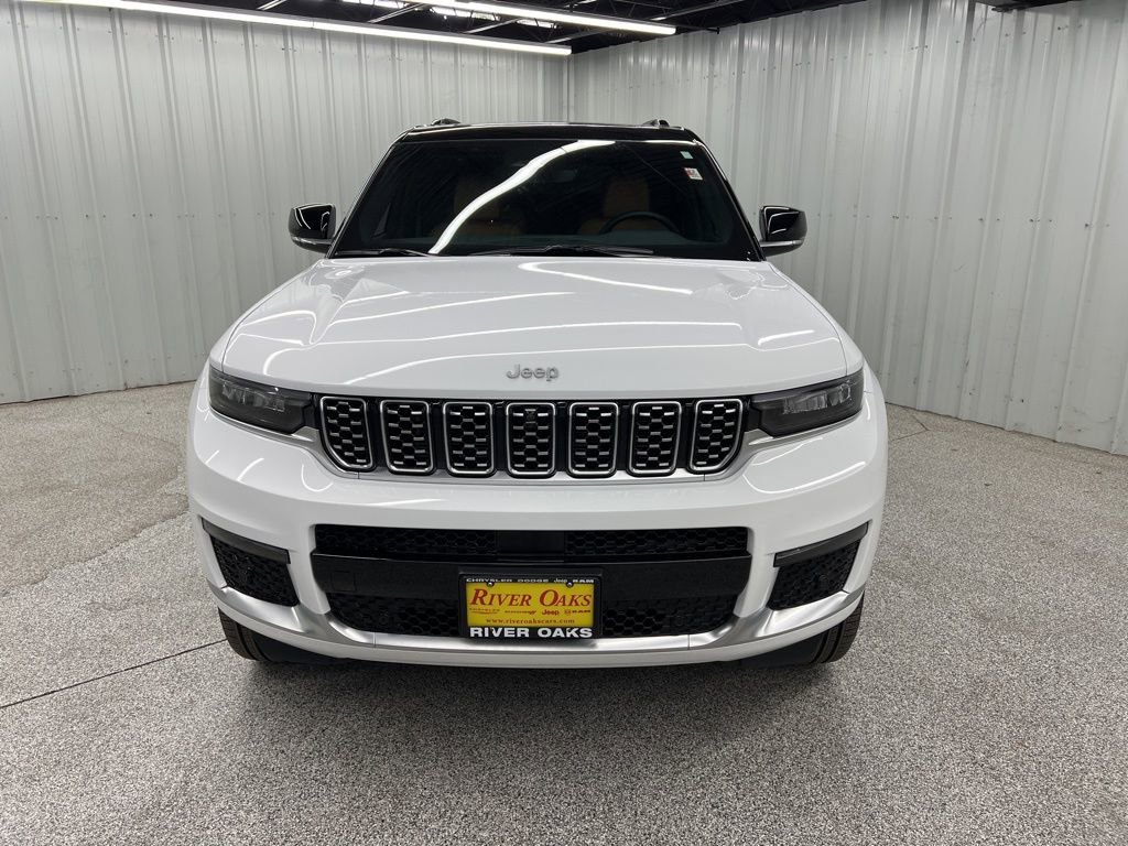 Used 2025 Jeep Grand Cherokee L Summit w/ MOPAR Finishing Package image 2