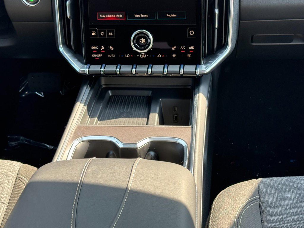 New 2026 GMC Acadia Elevation image 9