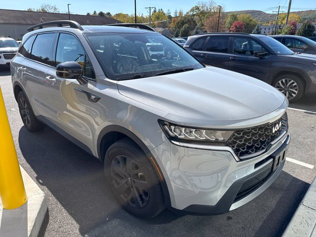 Used 2023 Kia Sorento S w/ Panoramic Sunroof Package AWD/4WD image 9