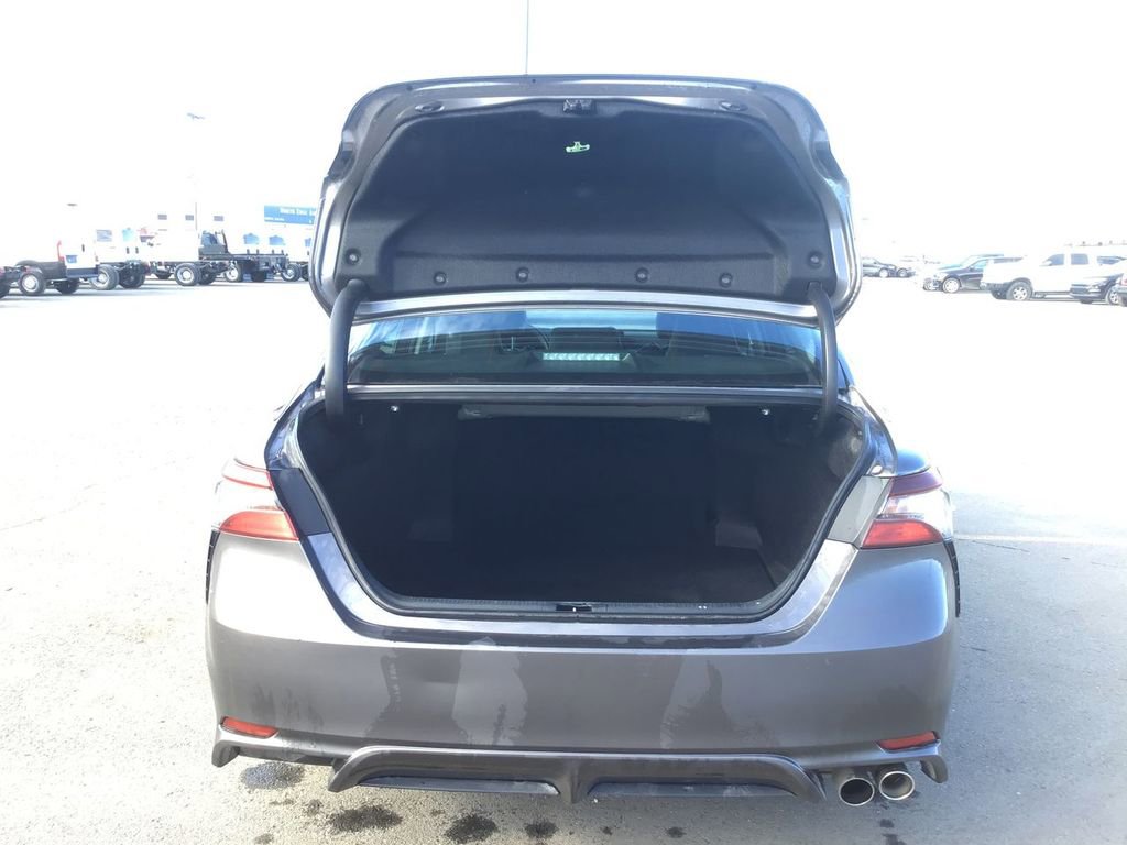Used 2023 Toyota Camry SE image 11