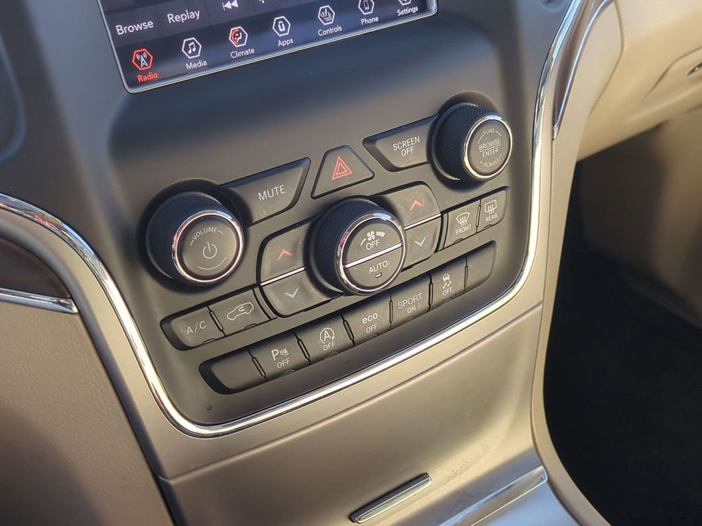 Used 2018 Jeep Grand Cherokee Limited w/ Trailer Tow Group IV image 21