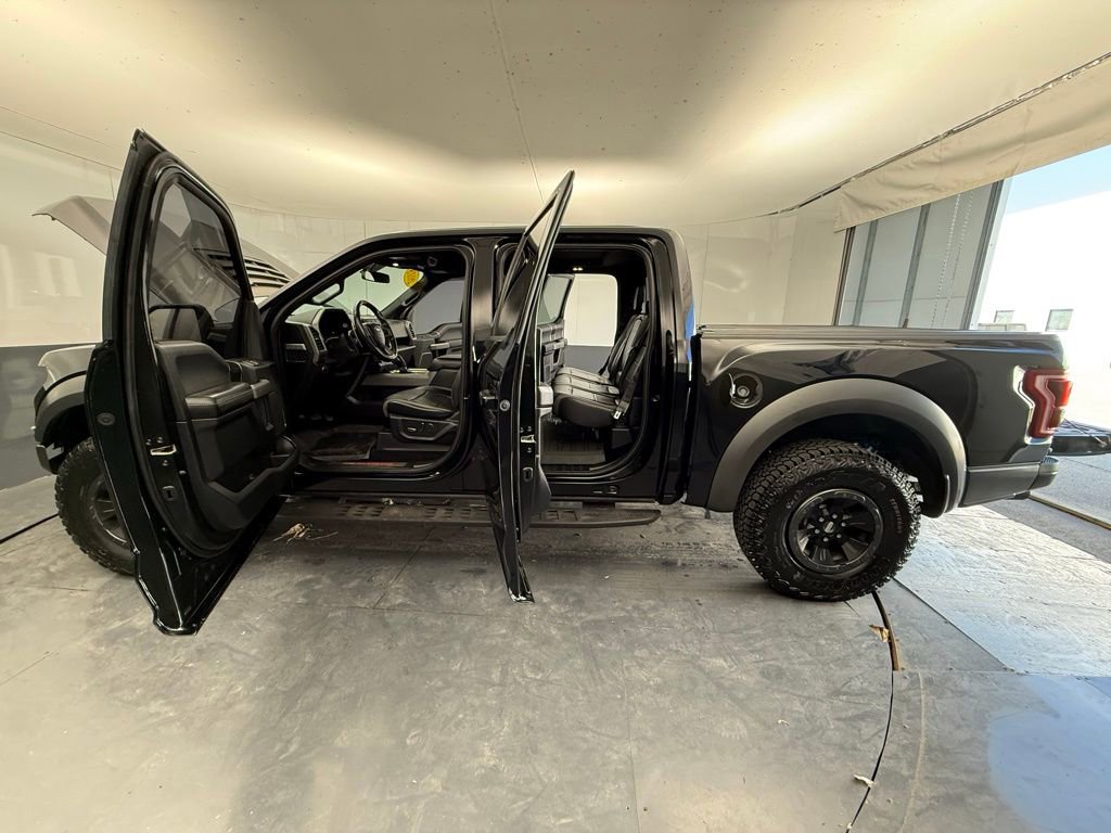 Used 2018 Ford F150 Raptor w/ Equipment Group 802A Luxury image 18