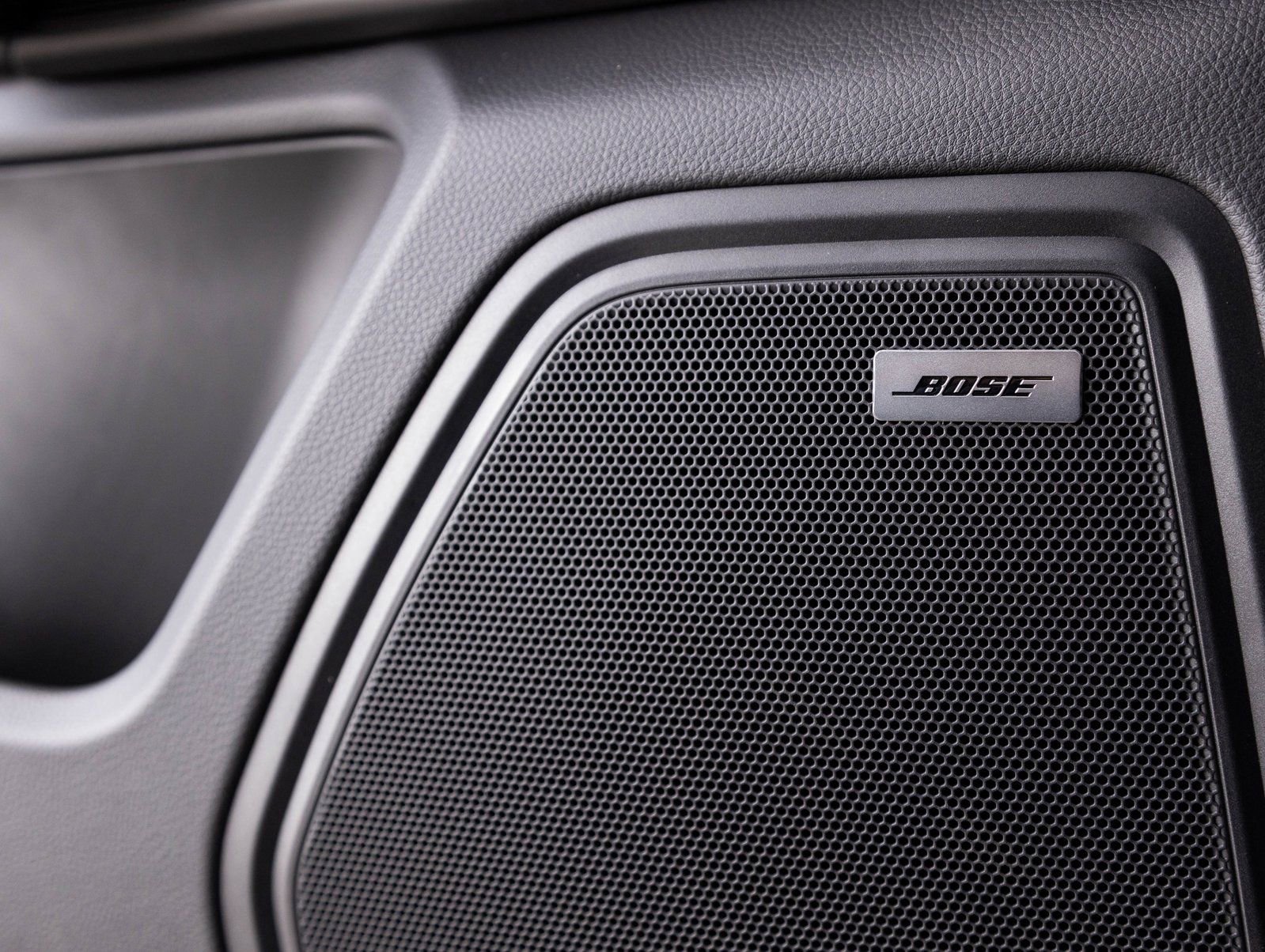 Certified 2026 Porsche Macan image 20