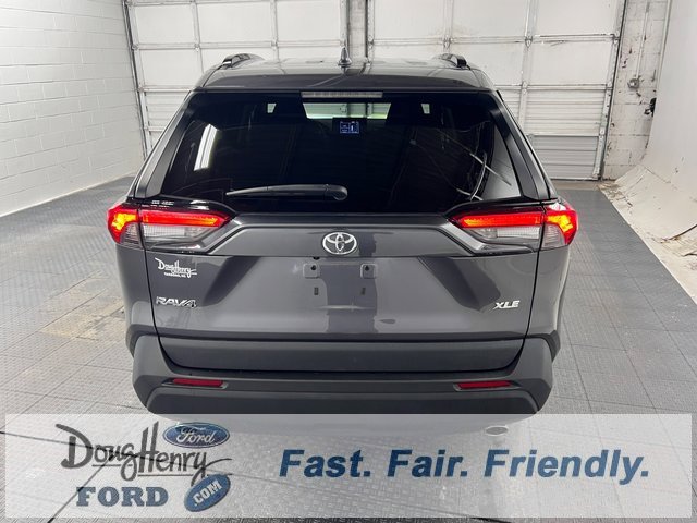 Used 2022 Toyota RAV4 XLE image 6