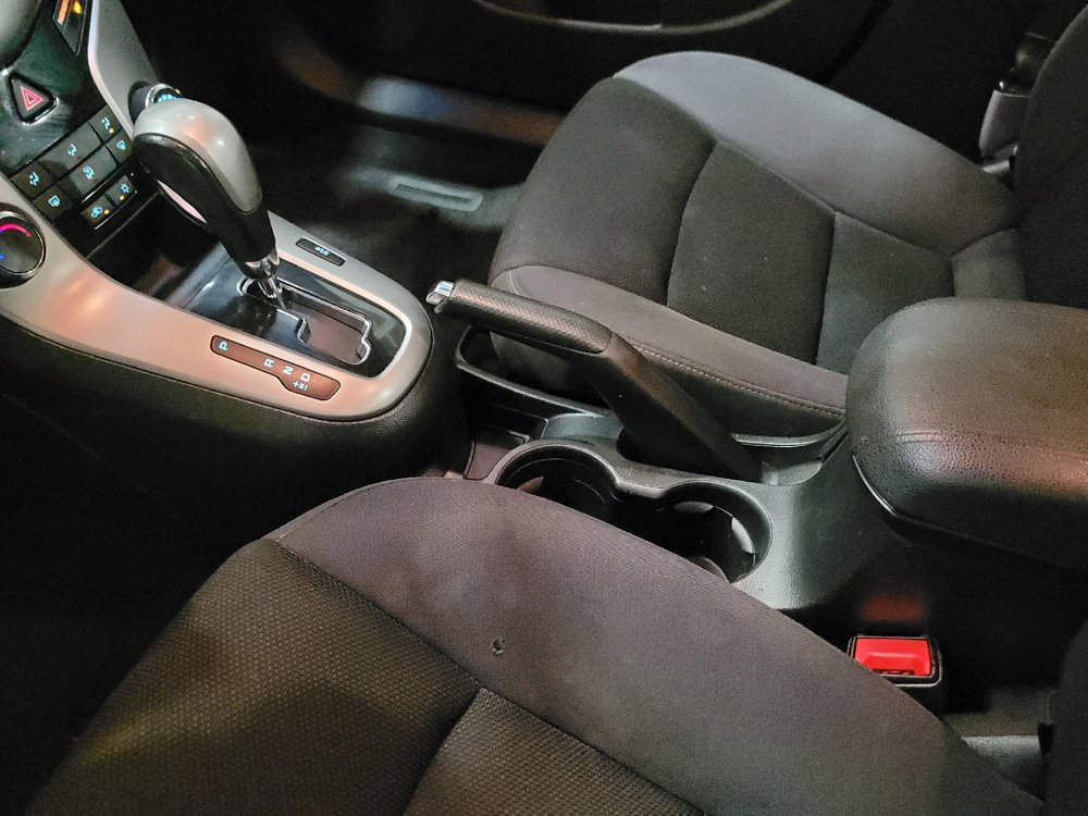 Used 2014 Chevrolet Cruze LT FWD image 26