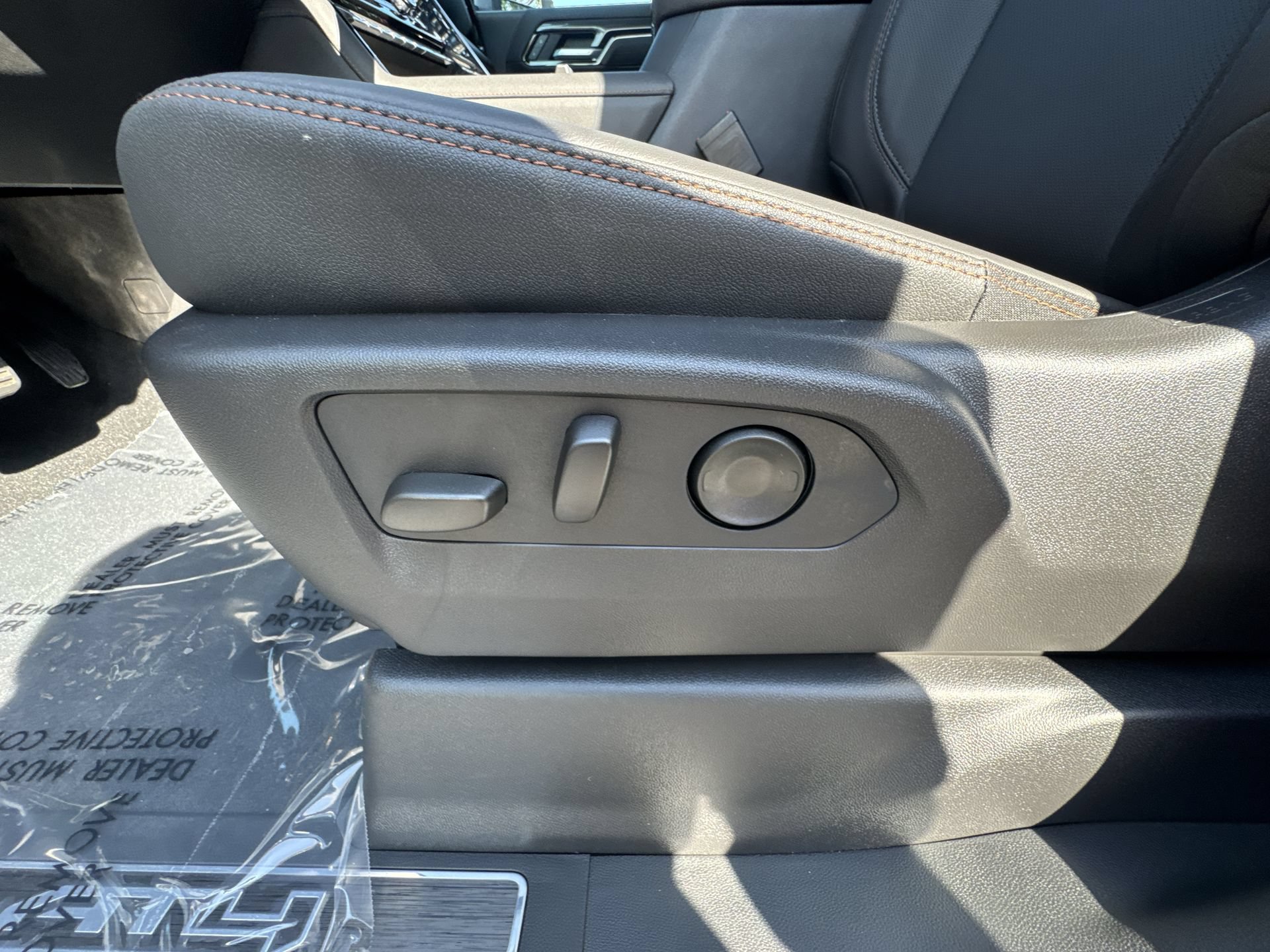 New 2026 GMC Sierra 3500 AT4 w/ AT4 Premium Plus Package AWD/4WD image 14
