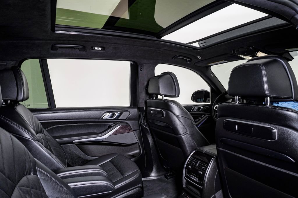 Used 2024 BMW X7 xDrive40i w/ M Sport Package image 15