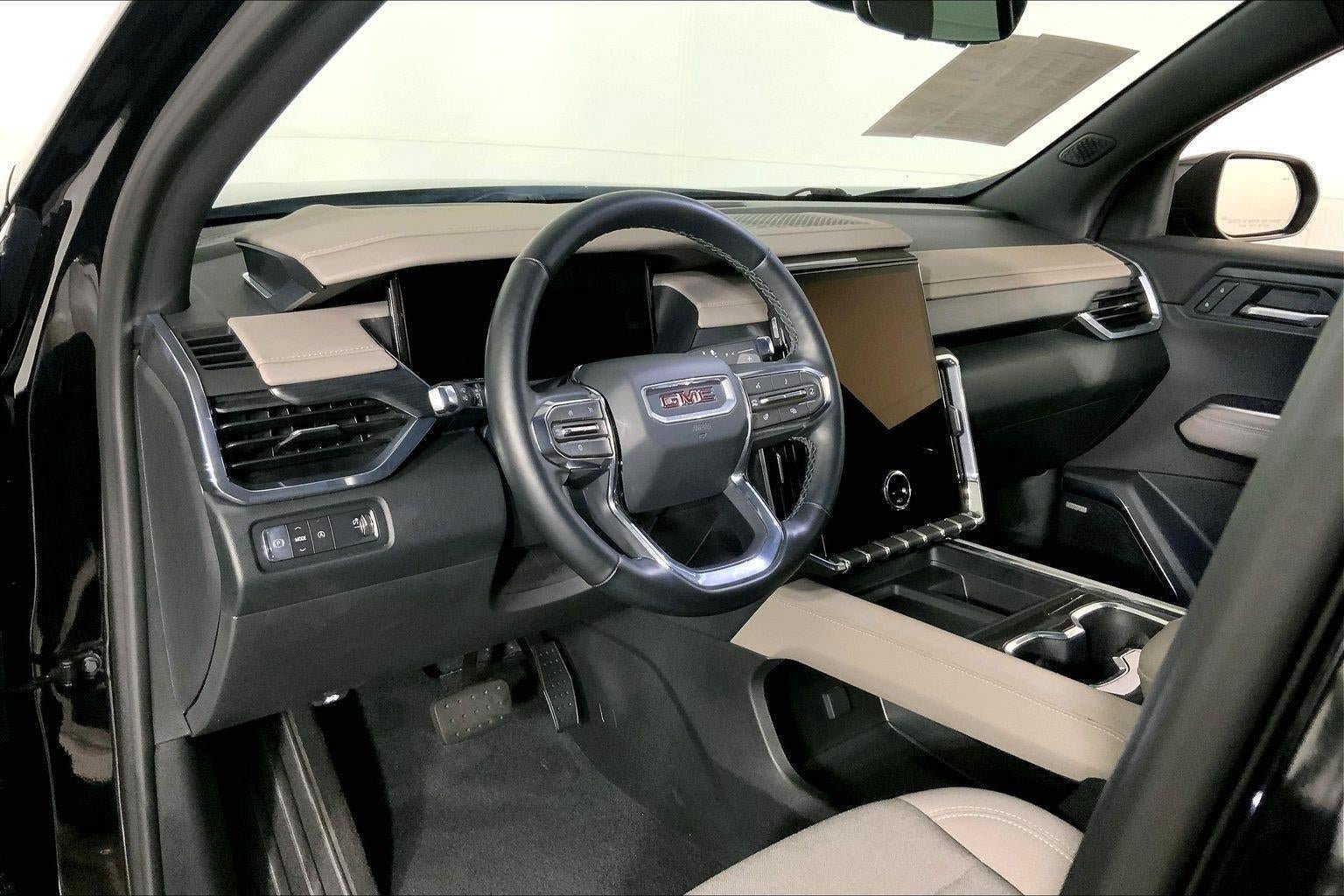 Used 2026 GMC Acadia Elevation FWD image 14