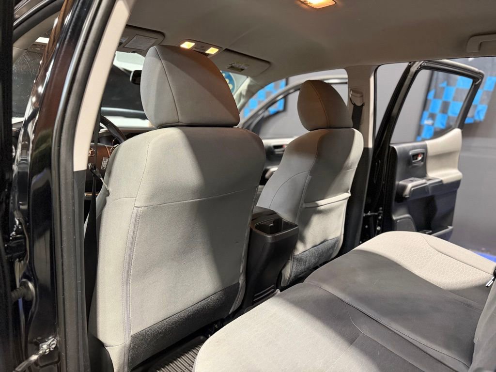 Used 2016 Toyota Tacoma SR5 w/ SR5 Appearance Package (SN) AWD/4WD image 21